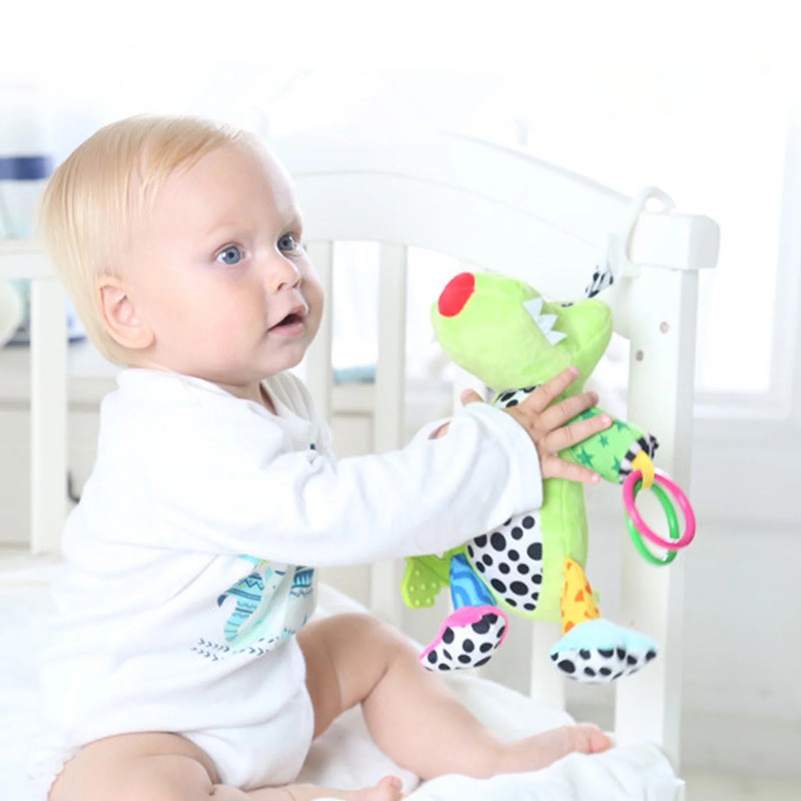 Baby Car Seat Toys with 32 Music and Teether, Infant Soft Plush Rattle, Hanging Stroller Croc-Odile Toys P777717