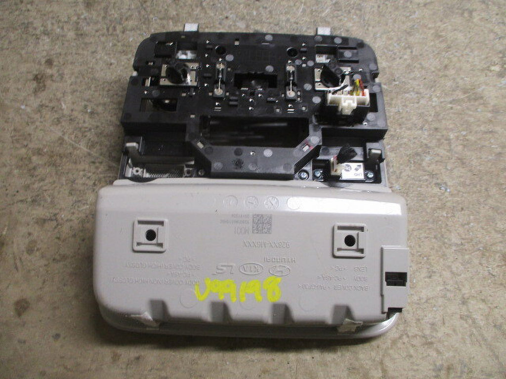Pre-Owned Kia Soul Overhead Roof Console w/Lights OEM W614