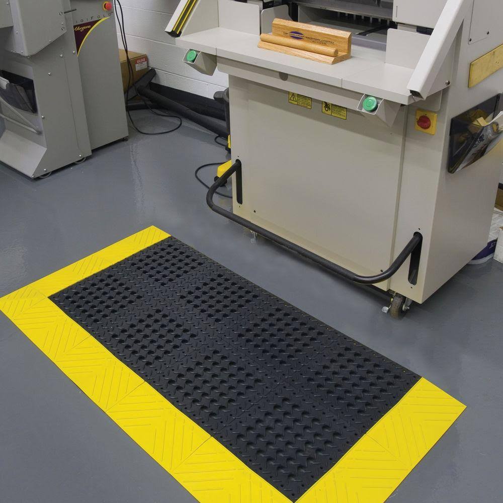 Black Interlock Drainage Runner S138