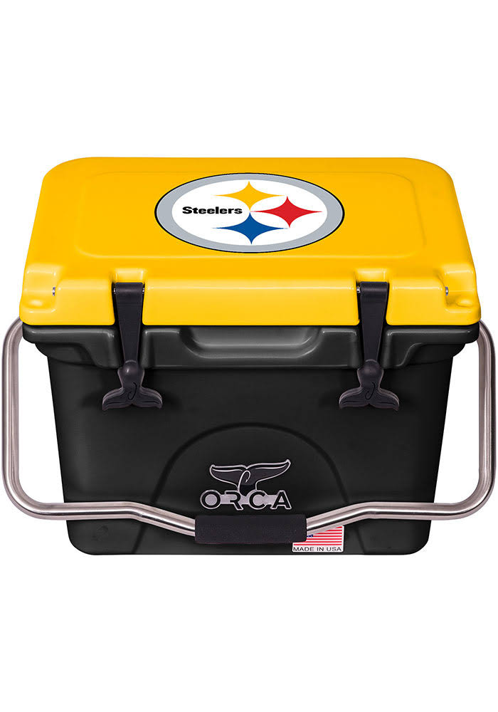 Black/Gold 20-Quart Hard-Sided Cooler U958