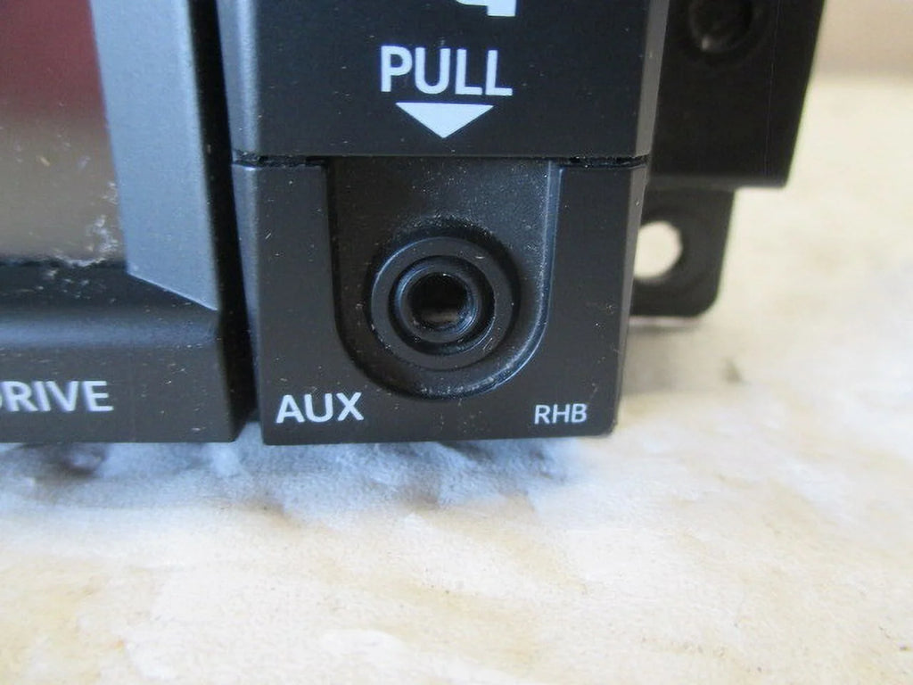 OEM Dodge Caravan Radio Receiver with Navigation Display Screen E122